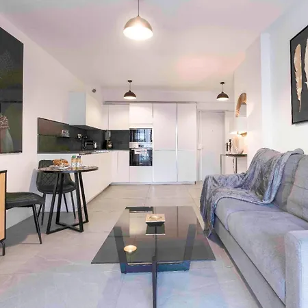 Beautiful 1 - Br - Next To Rue Antibes 아파트 칸느